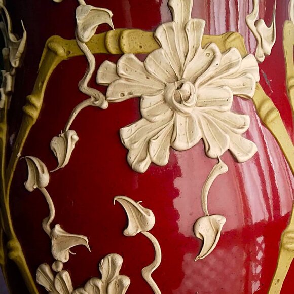 Gorgeous VTG MCM Hollywood Regency Chrysanthemums/Bamboo relief Table Lamp - Picture 6 of 14